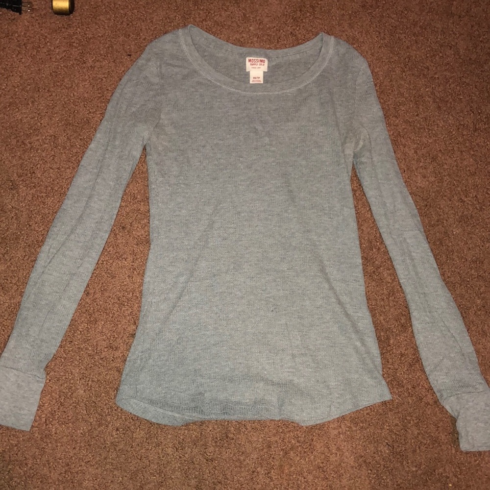 gray long sleeve